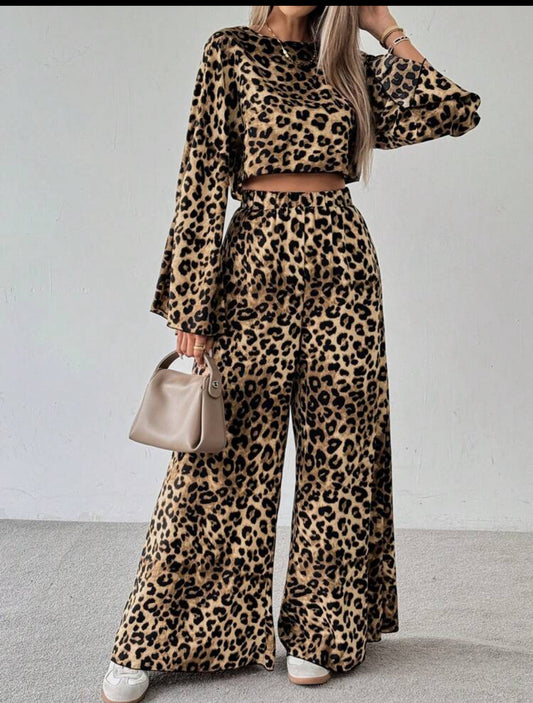 CONJUNTO DE ANIMAL PRINT